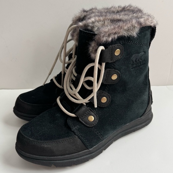 Sorel explorer joan Black Winter Boots with Faux Fur Trim - Picture 2 of 11